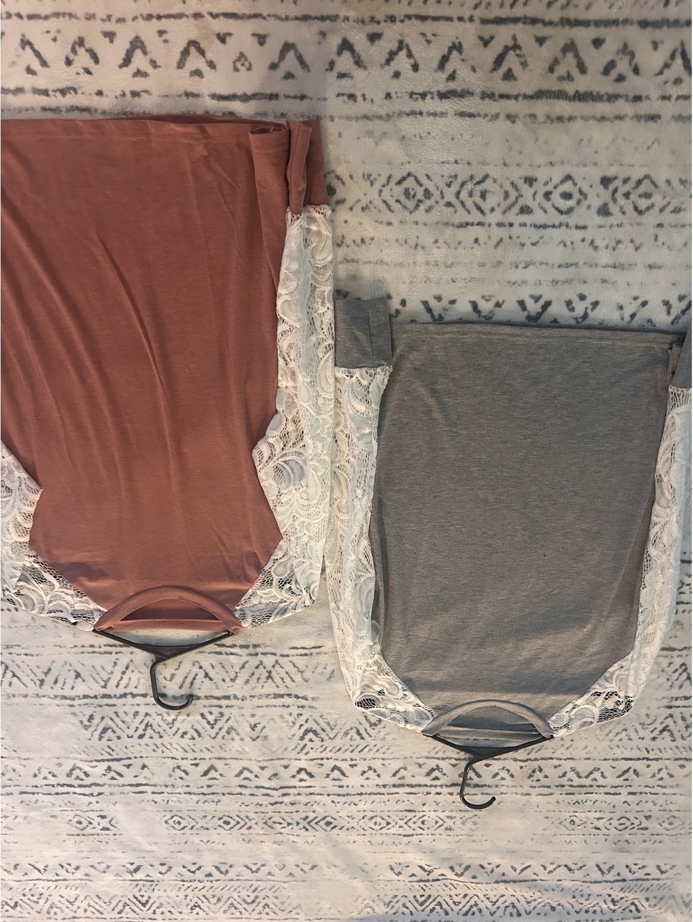 Set of Two Medium Lace Sleeve Long Sleeve Tops in Dusty Rose and Gray